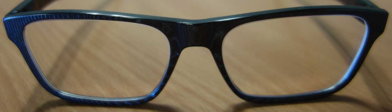 Lunettes carbone / Objet de prestige