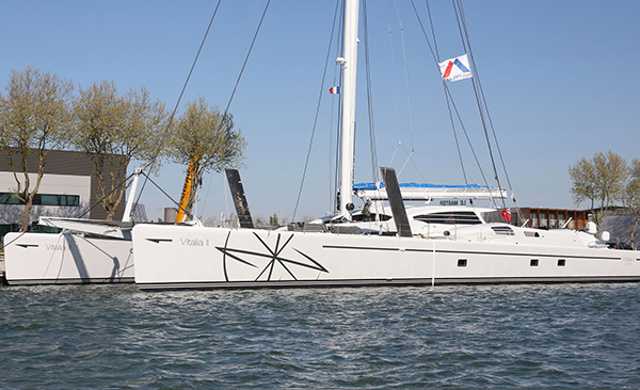Vitalia II (ex-Orange 2) / Structures et aménagements